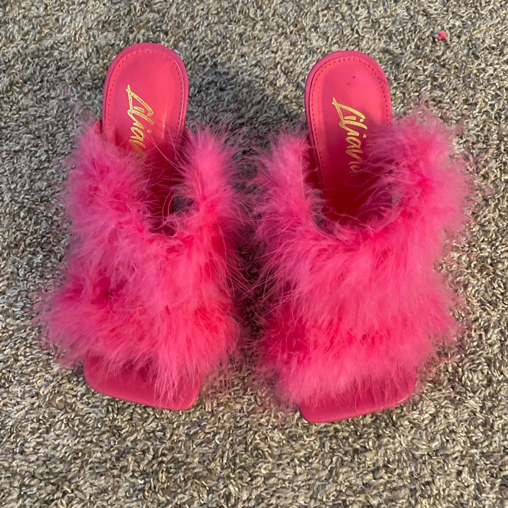 Liliana pink feather heels, never been worn, comes with dust bag